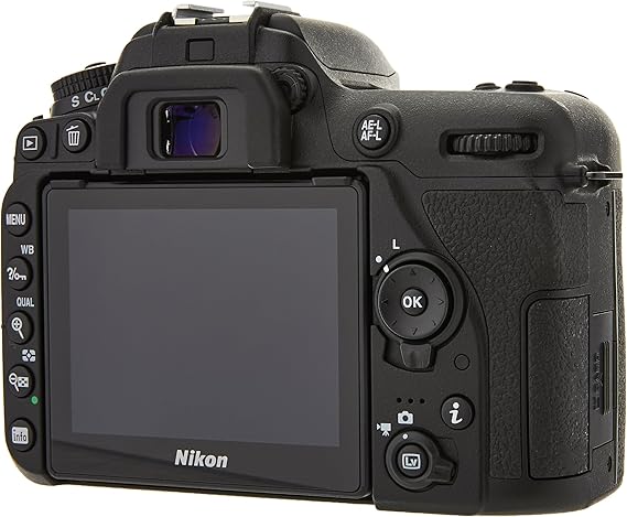 Câmera DSLR digital Nikon D7500
