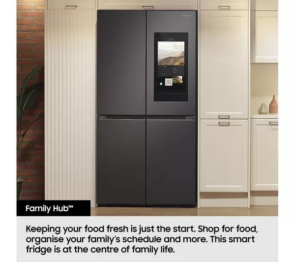 Samsung Family Hub com AI Vision RF65DG9H0EB1EU Smart Fridge Freezer - Preto